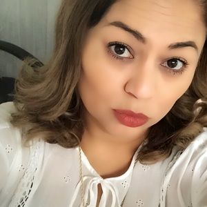 Meet your Posher, Sandra